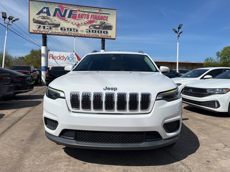 Jeep Cherokee Vehicle Image 02