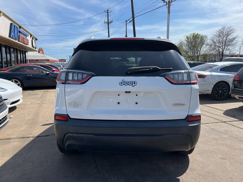 Jeep Cherokee Vehicle Image 04