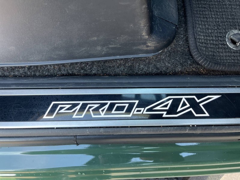 Nissan Frontier Vehicle Image 08