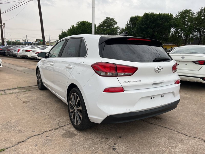 Hyundai Elantra GT Vehicle Image 03