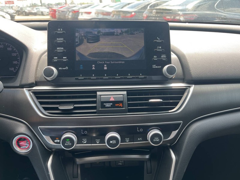 Honda Accord Sedan Vehicle Image 11