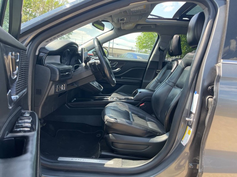 Lincoln Corsair Vehicle Image 07