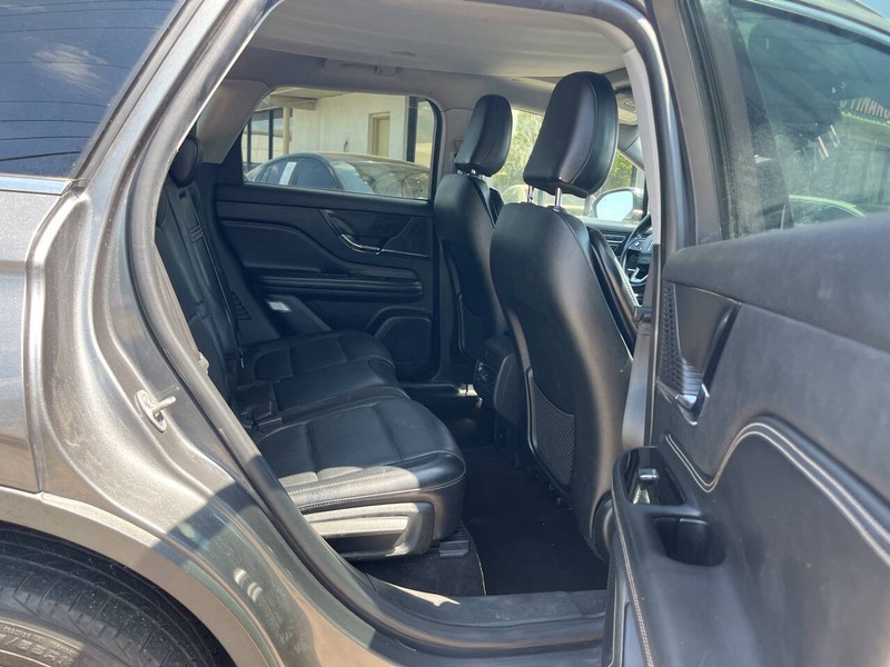 Lincoln Corsair Vehicle Image 10