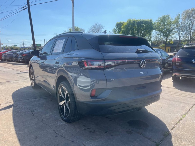 Volkswagen ID.4 Vehicle Image 03