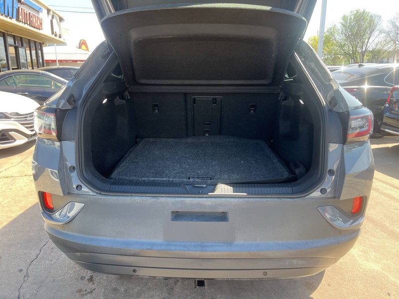 Volkswagen ID.4 Vehicle Image 09