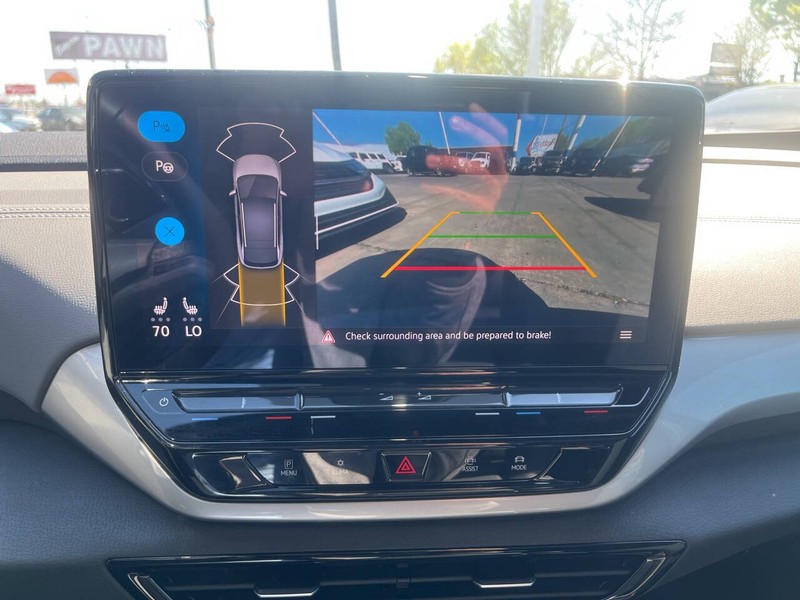 Volkswagen ID.4 Vehicle Image 12