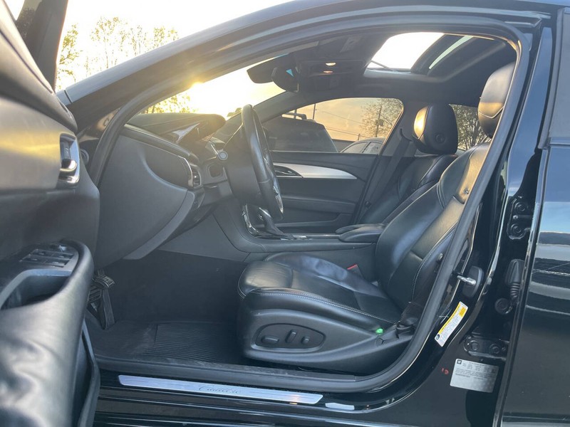 Cadillac ATS Vehicle Image 08