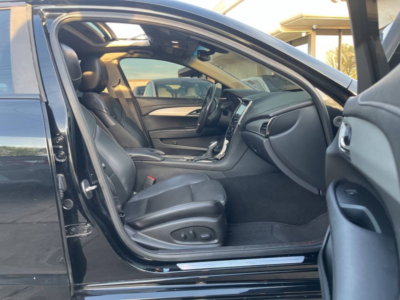 Cadillac ATS Vehicle Image 11