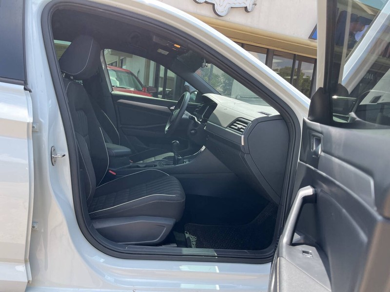 Volkswagen Jetta Vehicle Image 14