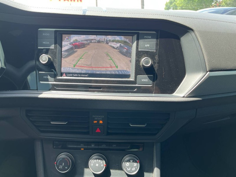 Volkswagen Jetta Vehicle Image 15