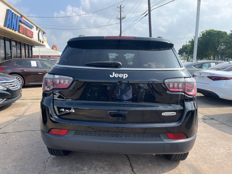 Jeep Compass Vehicle Image 04