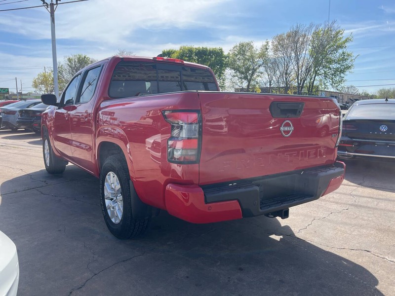 Nissan Frontier Vehicle Image 03