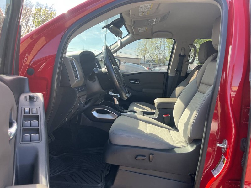 Nissan Frontier Vehicle Image 07