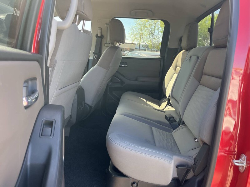 Nissan Frontier Vehicle Image 08