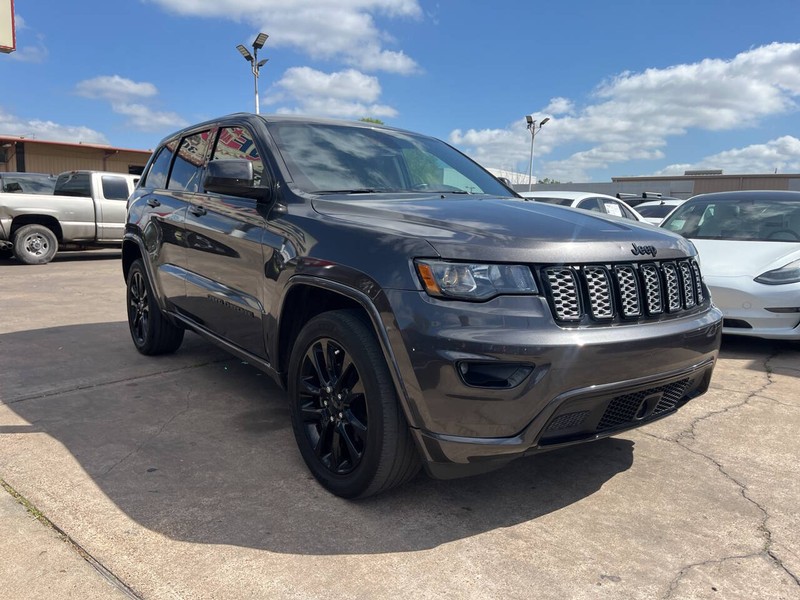 Jeep Grand Cherokee Vehicle Image 06