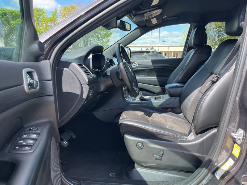 Jeep Grand Cherokee Vehicle Image 07