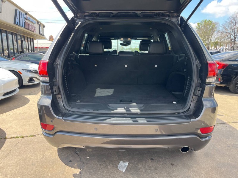 Jeep Grand Cherokee Vehicle Image 09