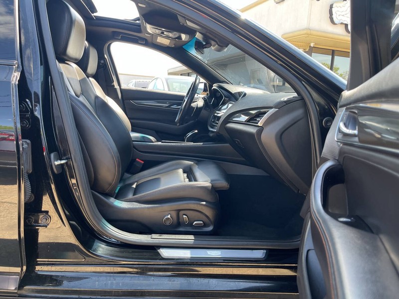 Cadillac CT5-V Vehicle Image 11