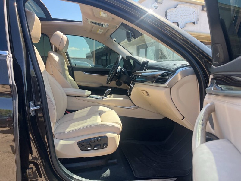 BMW X6 Vehicle Image 11