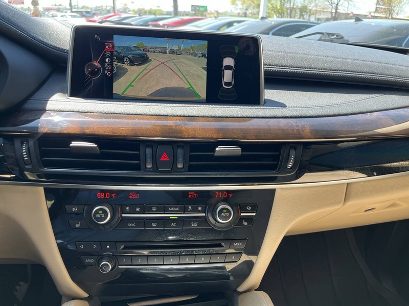 BMW X6 Vehicle Image 12