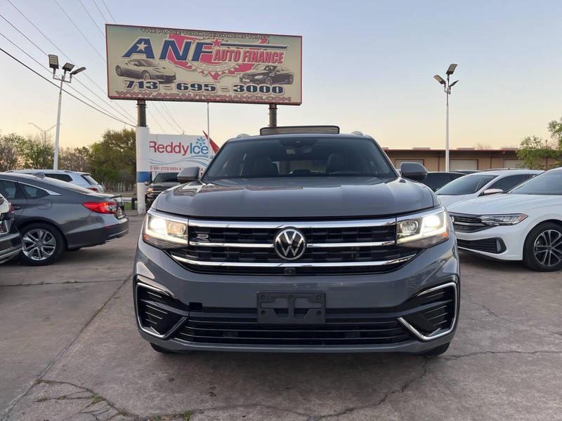 Volkswagen Atlas Cross Sport Vehicle Image 03