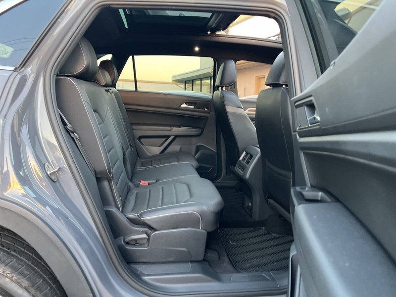 Volkswagen Atlas Cross Sport Vehicle Image 09