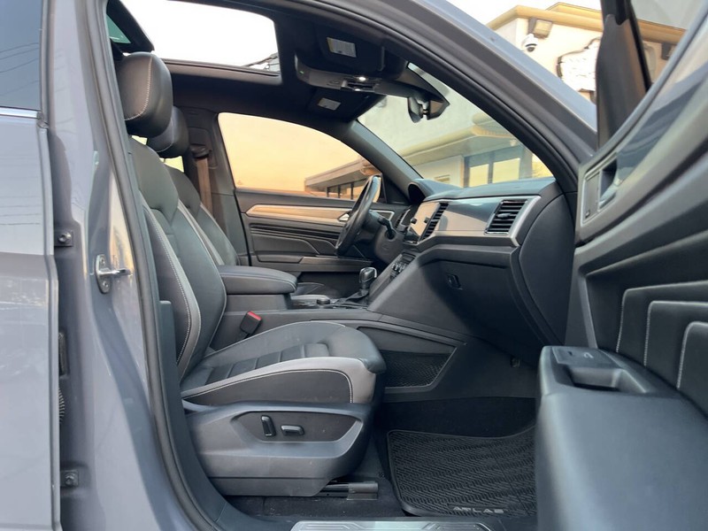 Volkswagen Atlas Cross Sport Vehicle Image 10