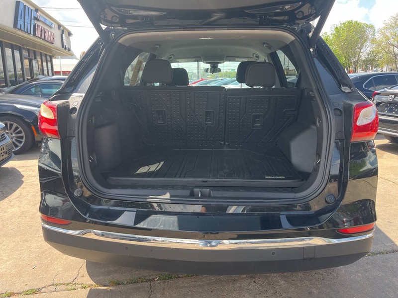 Chevrolet Equinox Vehicle Image 09