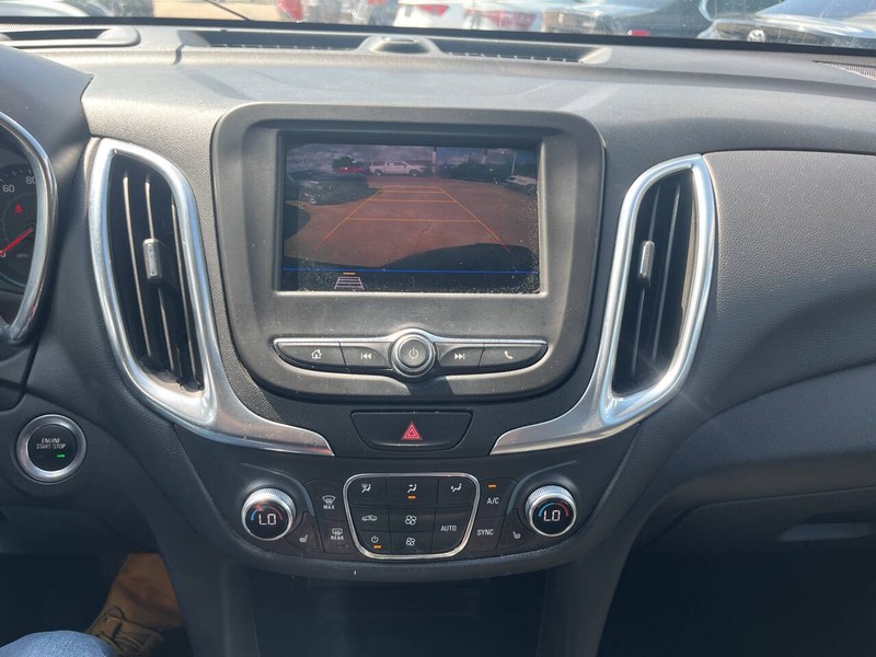 Chevrolet Equinox Vehicle Image 13