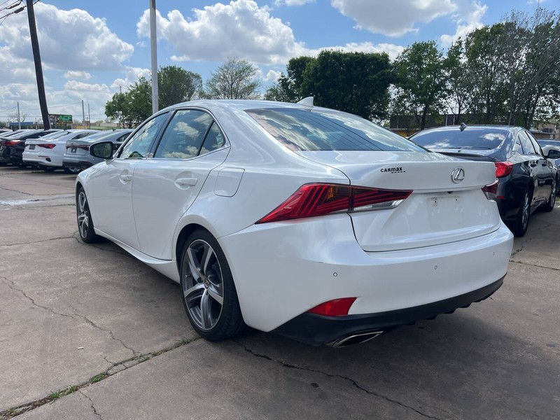 Lexus IS 300 Vehicle Image 03