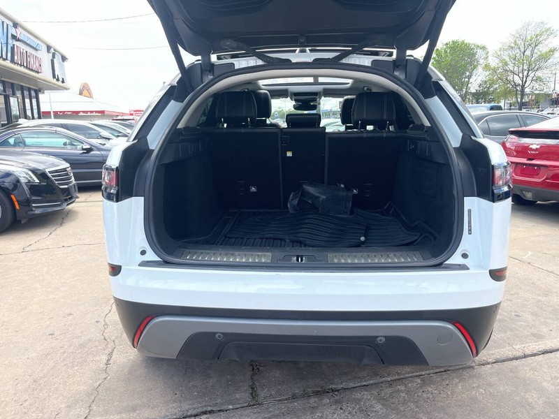 Land Rover Range Rover Velar Vehicle Image 09