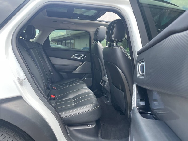 Land Rover Range Rover Velar Vehicle Image 10