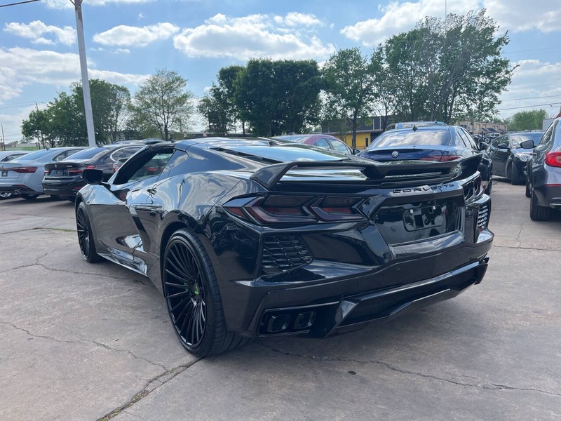 Chevrolet Corvette Vehicle Image 04