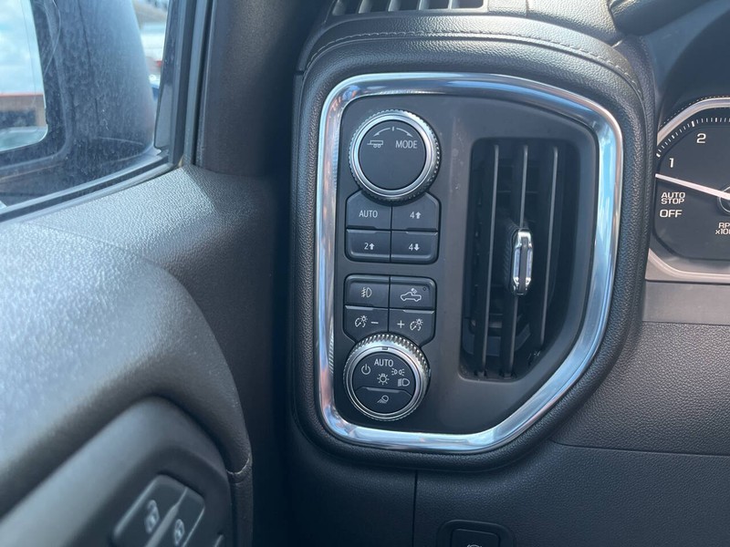 GMC Sierra 1500 Vehicle Image 12