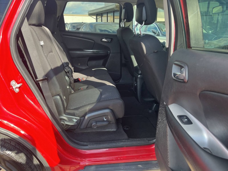 Dodge Journey Vehicle Image 11