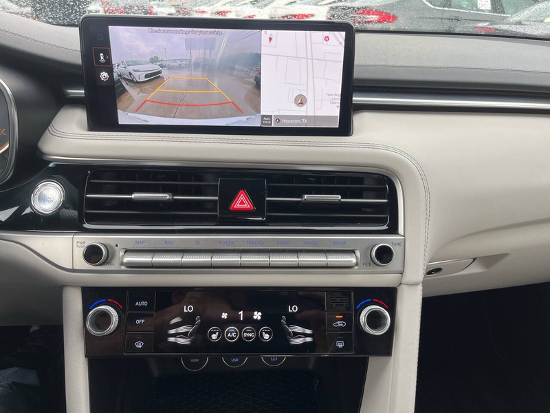Genesis G70 Vehicle Image 12