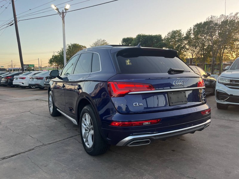 Audi Q5 Vehicle Image 03