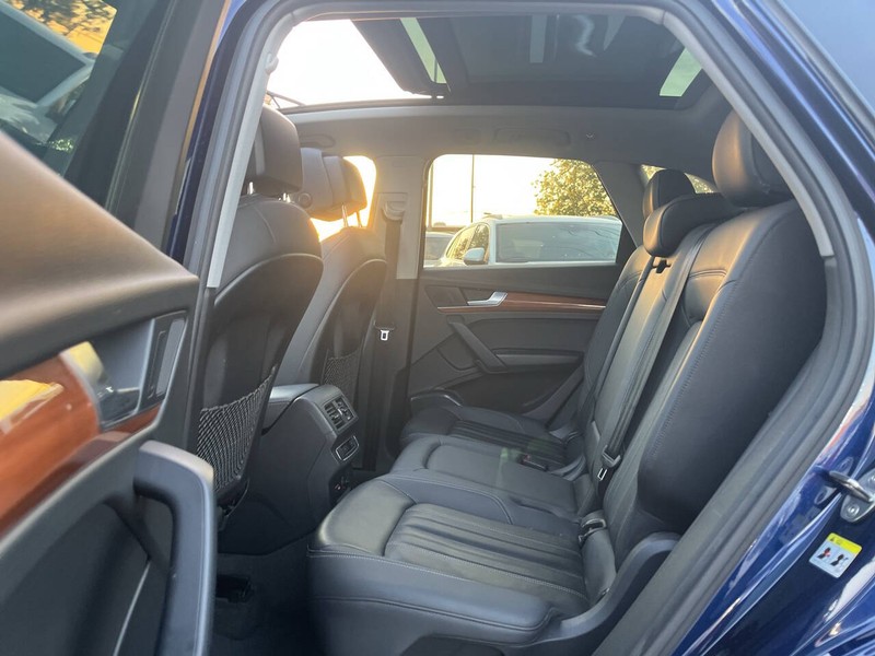 Audi Q5 Vehicle Image 08