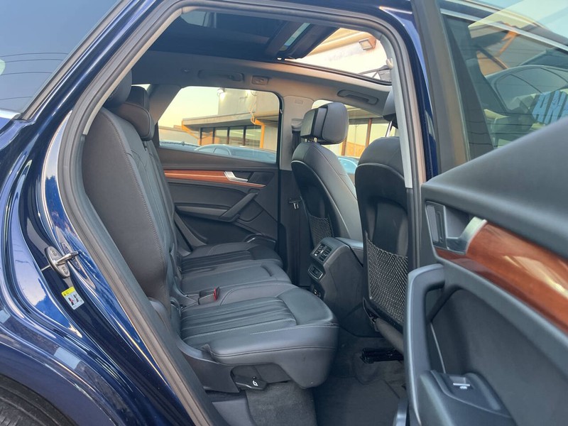 Audi Q5 Vehicle Image 10