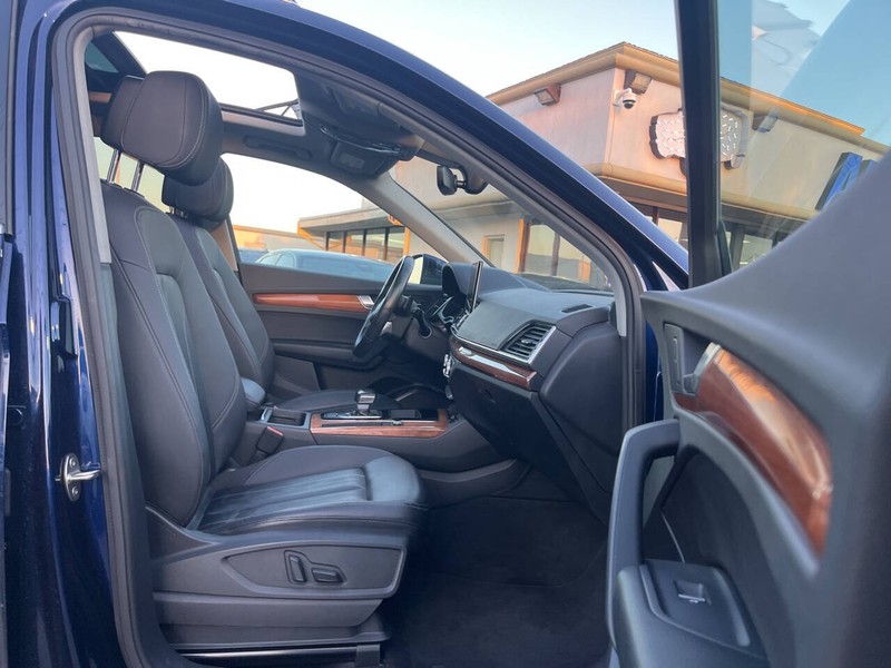 Audi Q5 Vehicle Image 11