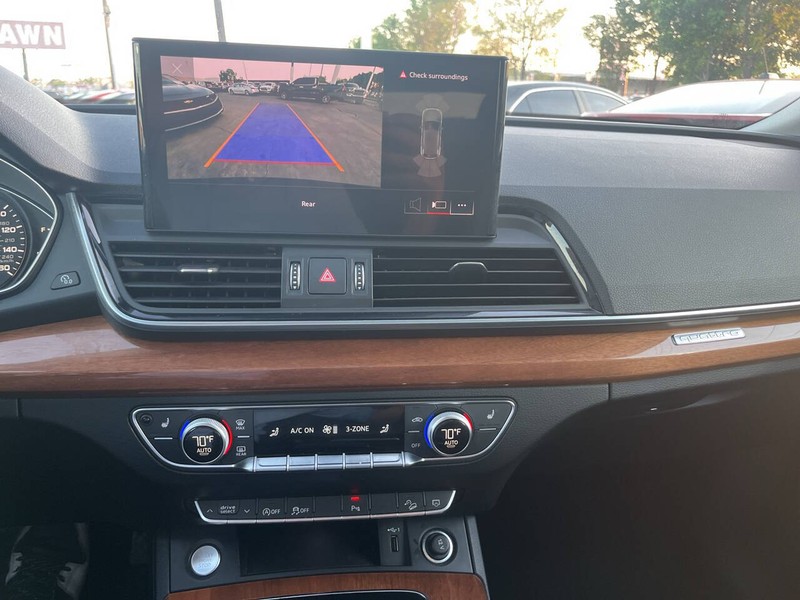 Audi Q5 Vehicle Image 12