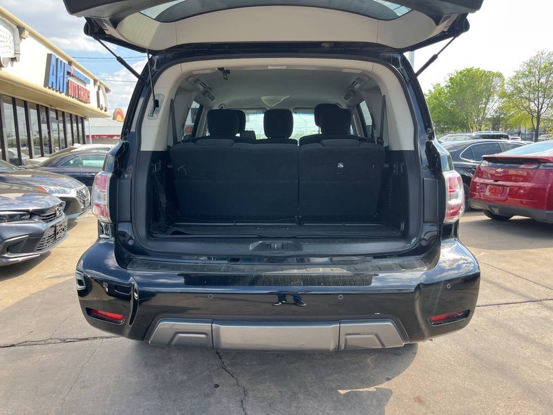 Nissan Armada Vehicle Image 10