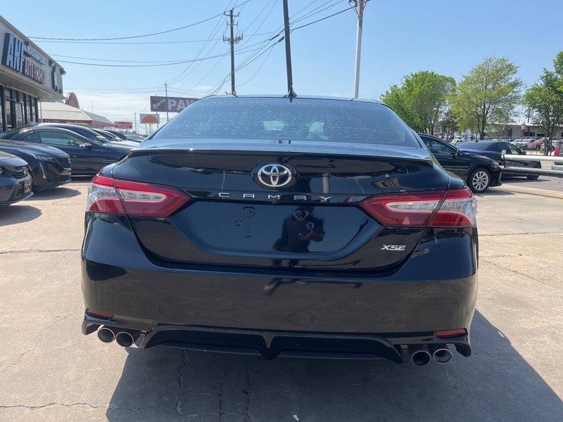 Toyota Camry Vehicle Image 04