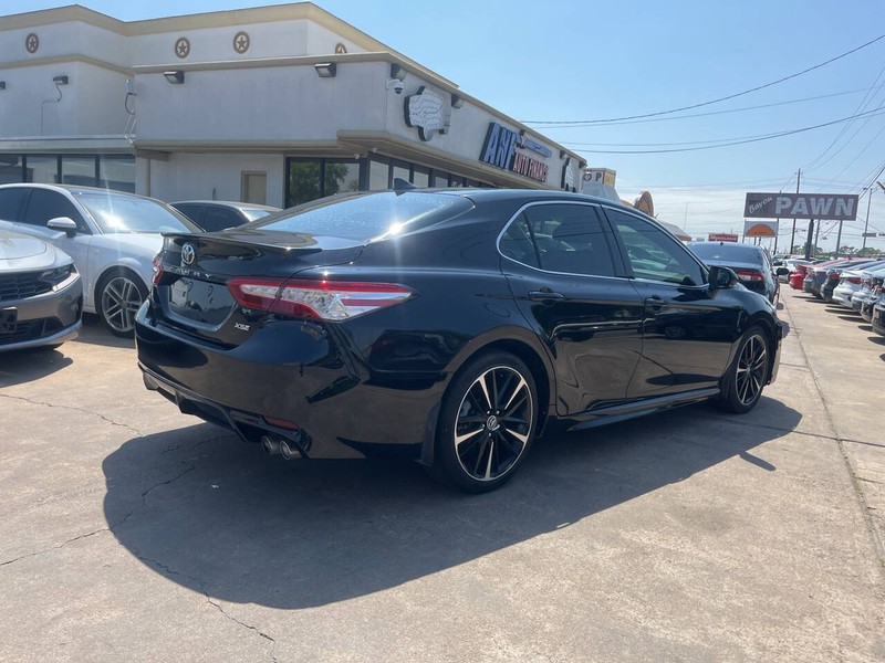 Toyota Camry Vehicle Image 05