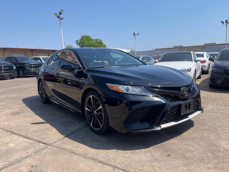 Toyota Camry Vehicle Image 06