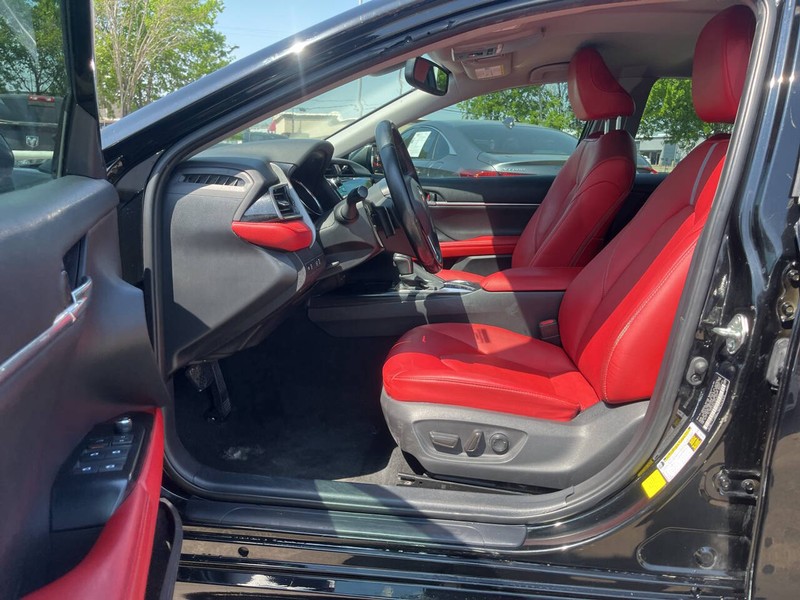 Toyota Camry Vehicle Image 07