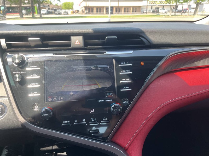 Toyota Camry Vehicle Image 11