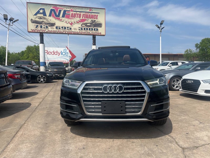 Audi Q7 Vehicle Image 02