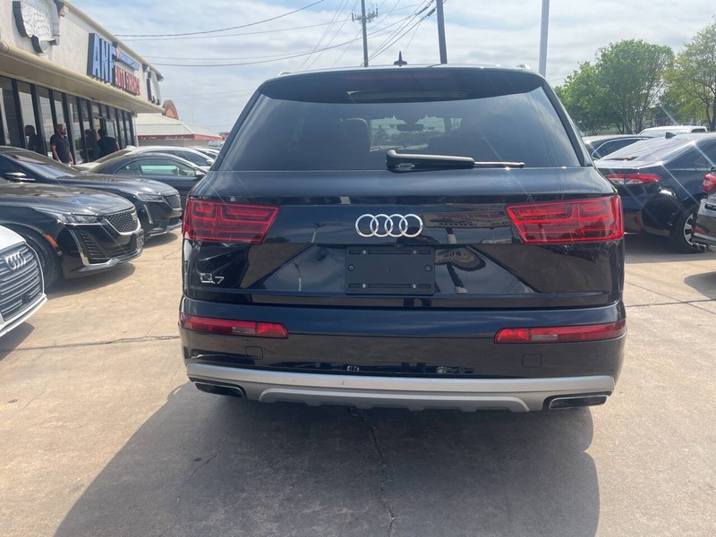 Audi Q7 Vehicle Image 04