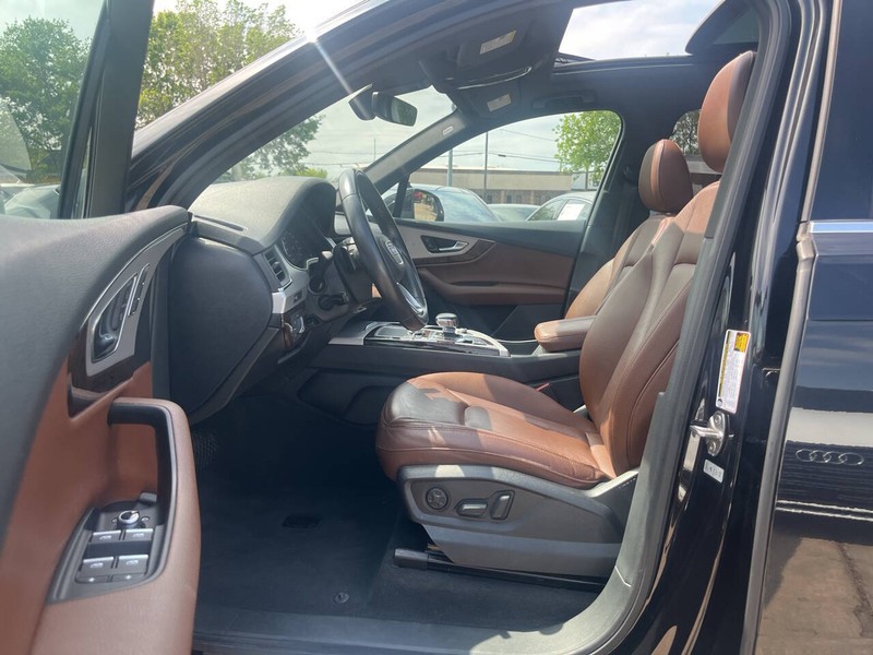 Audi Q7 Vehicle Image 07